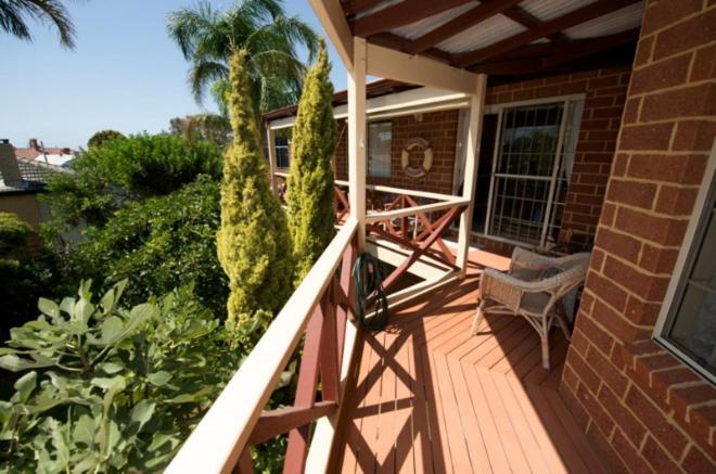Guest house Anchorage And Self-contained Rockingham